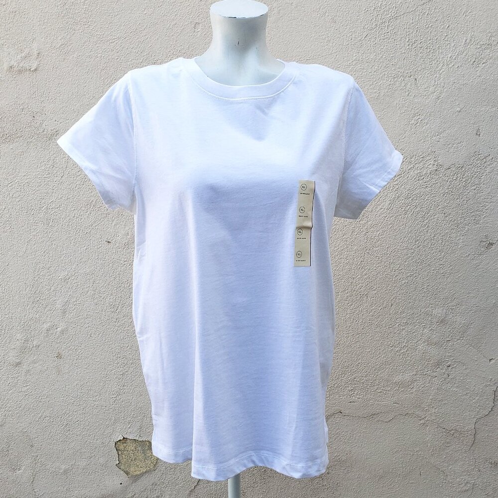 NWT comfy short sleeve tee